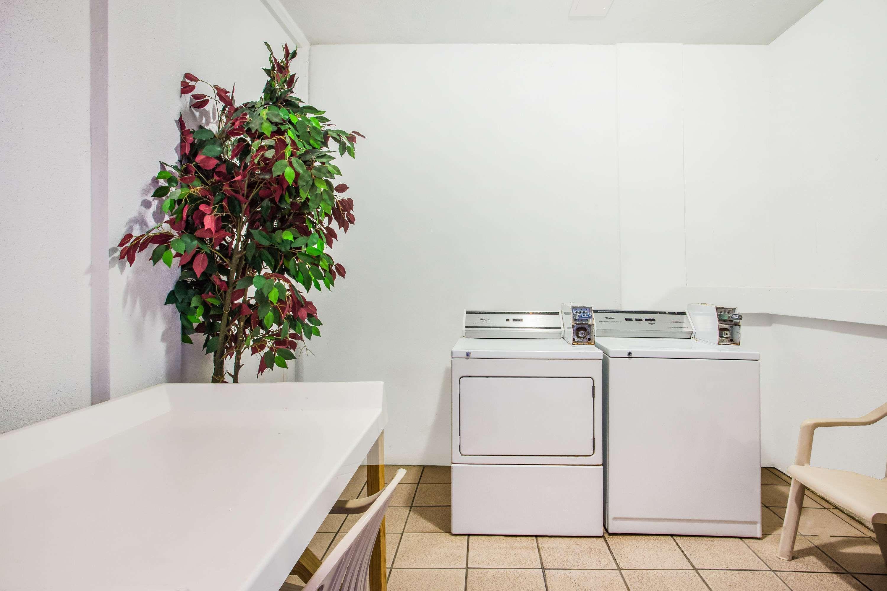 Arya Blu Inn&Suites Ormond Beach Bagian luar foto